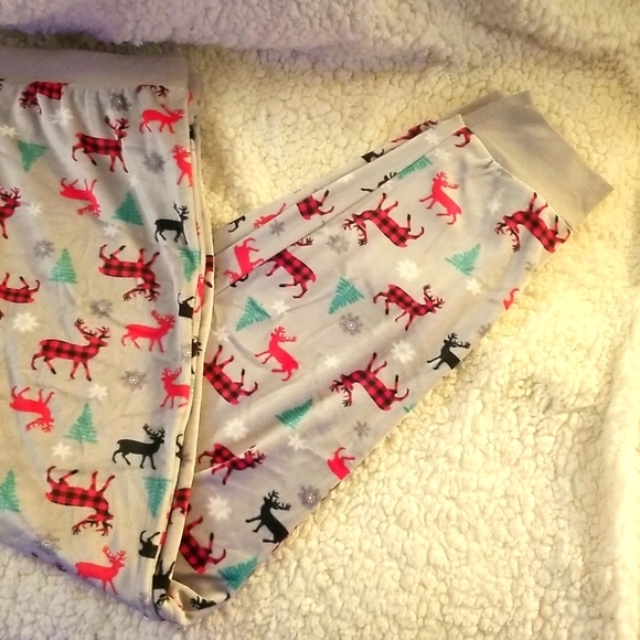 Goodnight Kiss Sleepwear - Picture 3 of 4